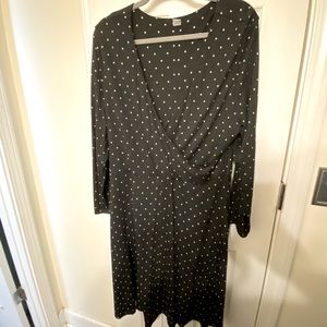 Old Navy dress. Size xxl. Worn once. Long sleeve.